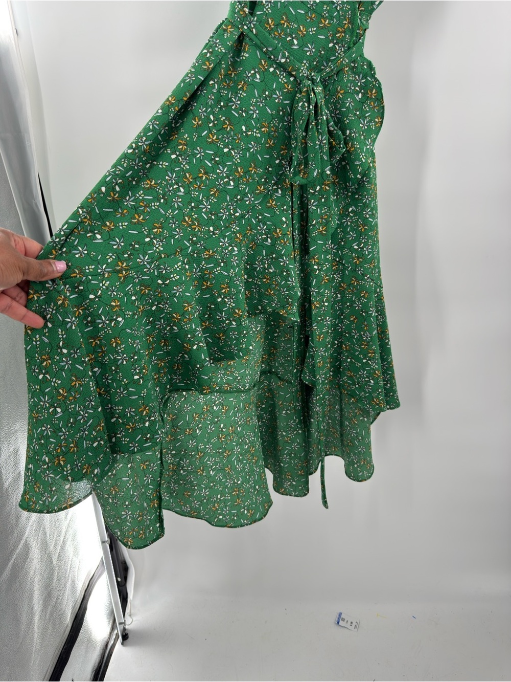 Max Studio 1X Green Floral True Wrap Midi Dress Flutter Sleeve NWT - Picture 10 of 10